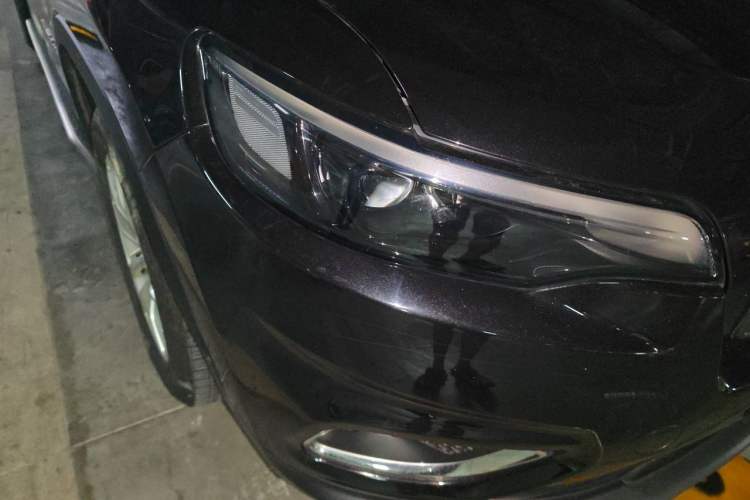 Used Jeep Cherokee 2019 2.0T Two-Wheel Drive Smart Enjoyment Version China VI Right Front Headlight