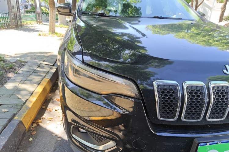 Used Jeep Cherokee 2019 2.0T Two-Wheel Drive Smart Enjoyment Version China VI Right Front Headlight