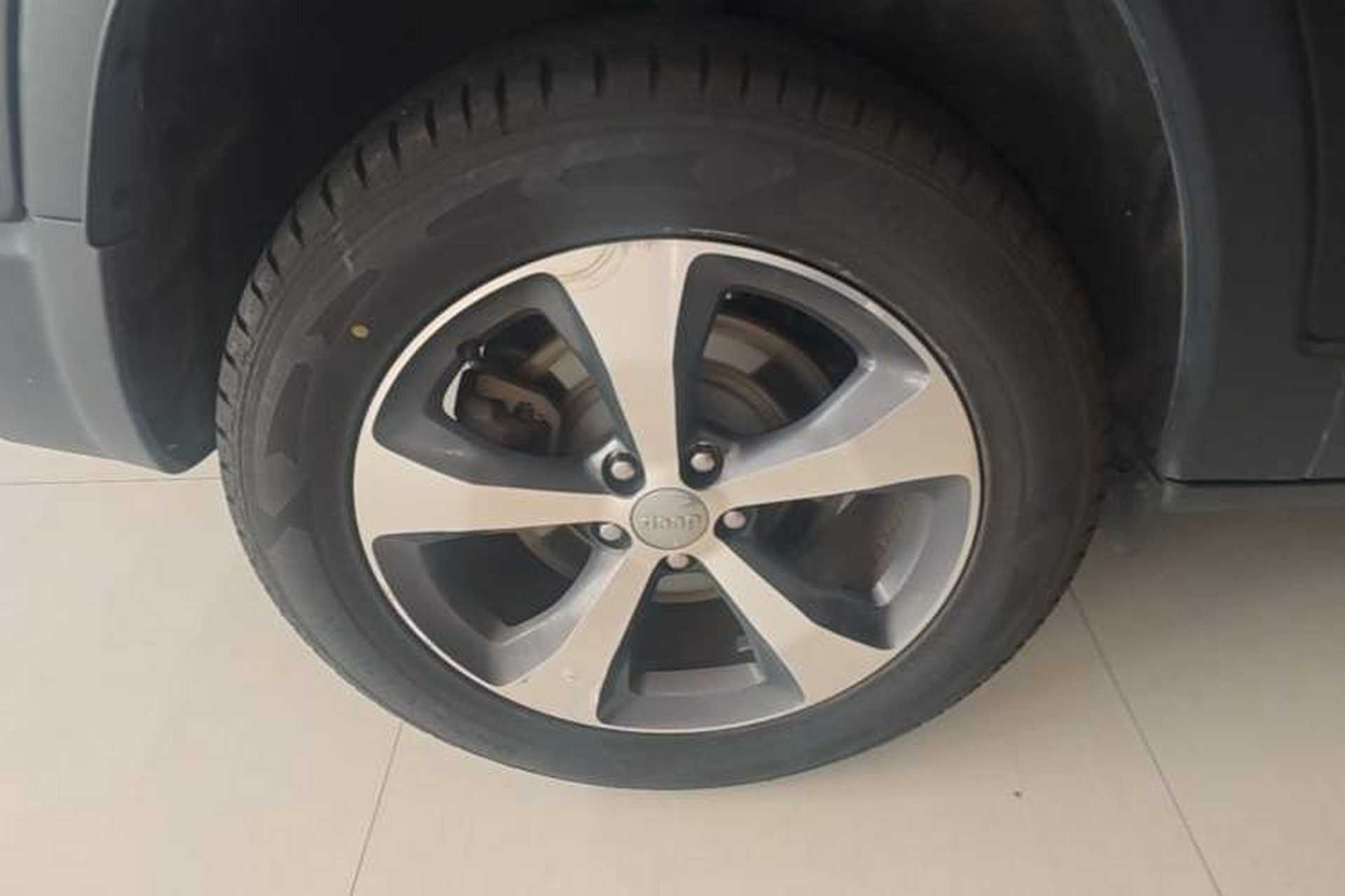 Used Jeep Cherokee 2019 2.0T Four-Wheel Drive Explorer Edition China V Right Rear Wheel Hub