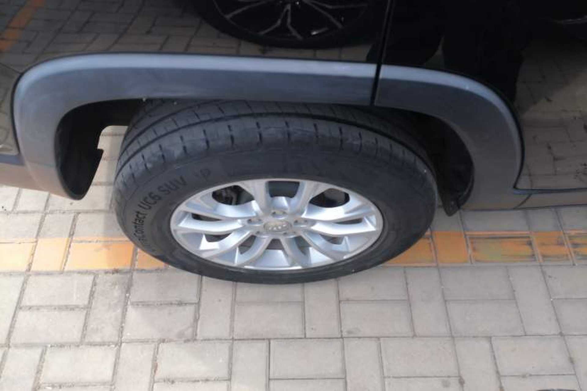Used Jeep Cherokee 2019 2.0T Four-Wheel Drive Exclusive Edition China V Right Rear Wheel Hub