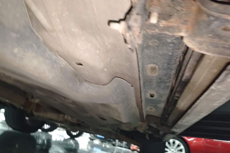 Used Jeep Cherokee 2019 2.0T Four-Wheel Drive Explorer Edition China V Right Side Sill