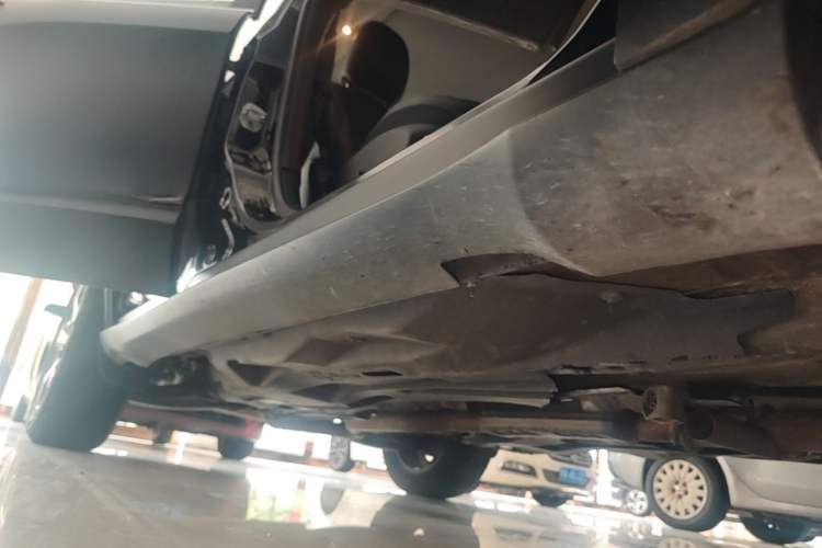 Used Jeep Cherokee 2019 2.0T Four-Wheel Drive Explorer Edition China V Right Side Sill