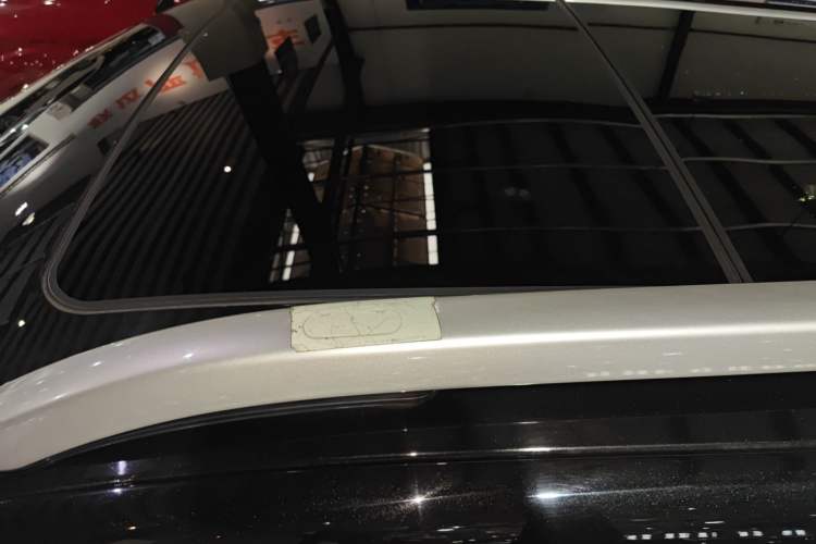 Used Jeep Cherokee 2019 2.0T Two-Wheel Drive Smart Enjoyment Version China VI Roof