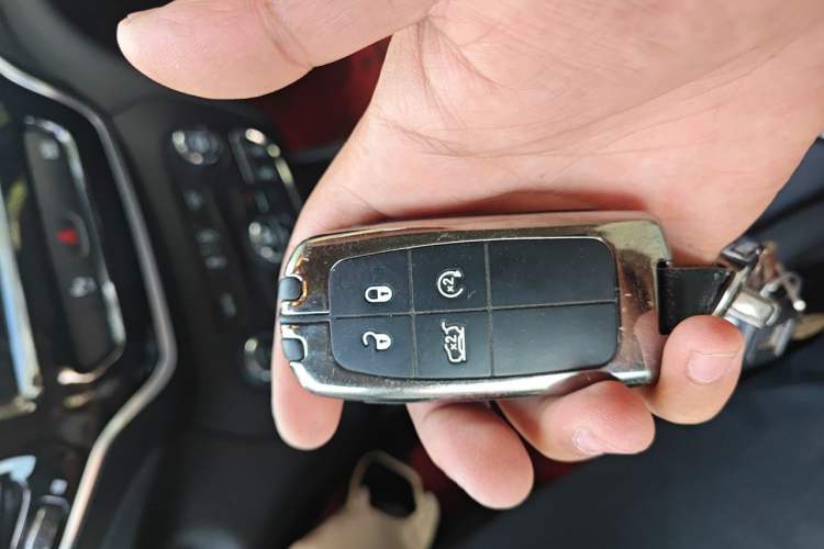 Used Jeep Cherokee 2019 2.0T Two-Wheel Drive Smart Enjoyment Version China VI Vehicle Key