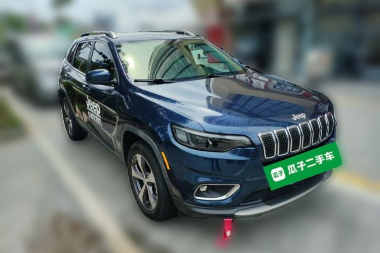 Used Jeep Cherokee 2019 2.0T Four-Wheel Drive Explorer Edition + Autonomous Driving Smart Package China VI Front Right 45 Deg