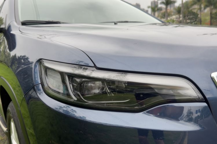 Used Jeep Cherokee 2019 2.0T Two-Wheel Drive Smart Enjoyment Version China VI Left Front Headlight