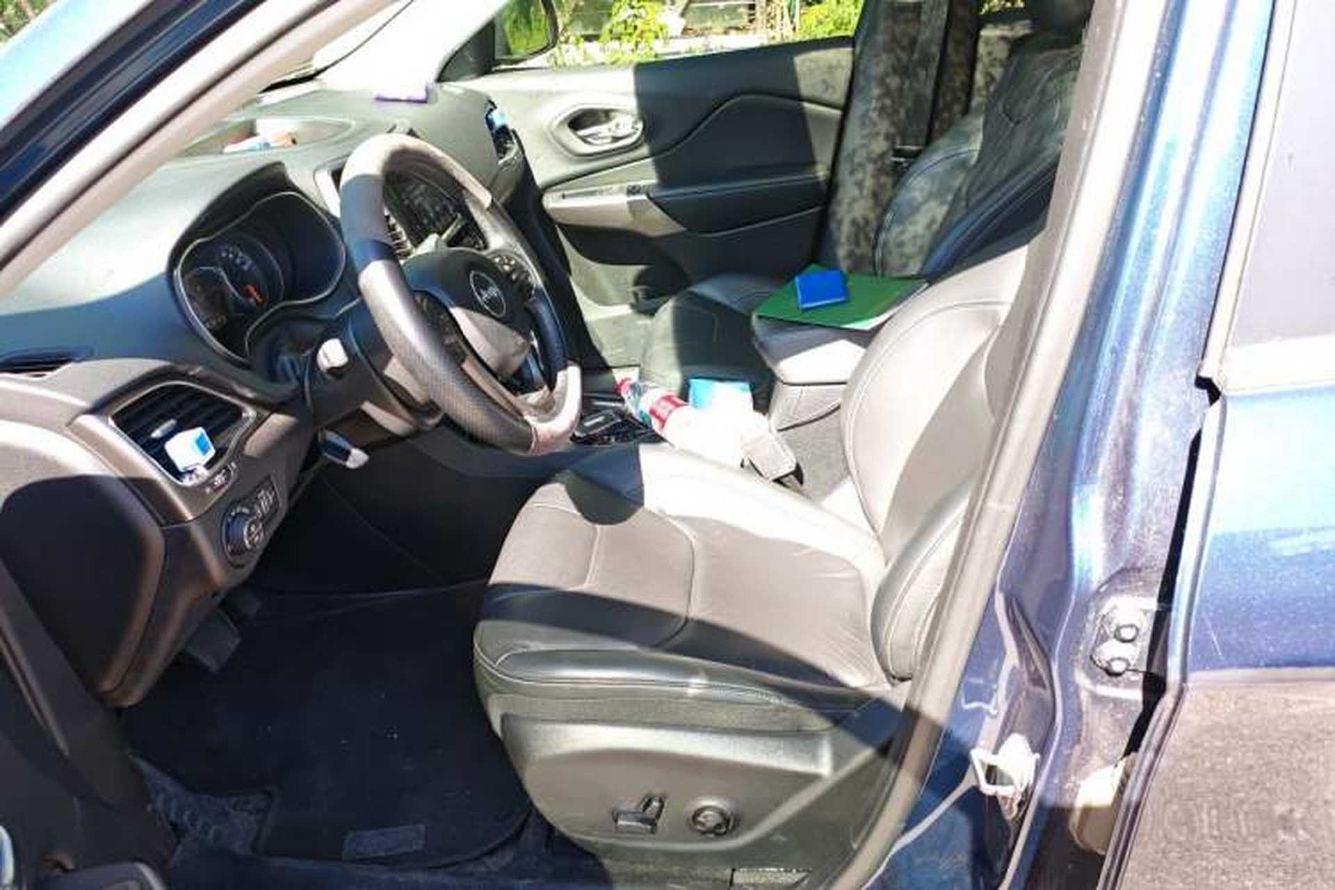 Used Jeep Cherokee 2019 2.0L 2WD Premium Edition China VI Left Front Seat