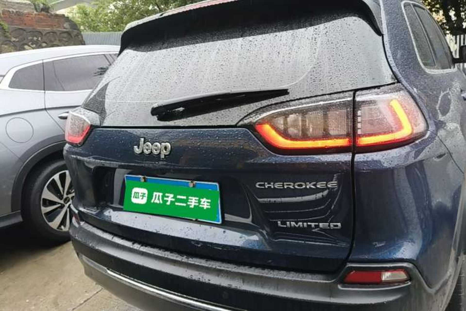 Used Jeep Cherokee 2019 2.0T Two-Wheel Drive Smart Enjoyment Version China VI Rear