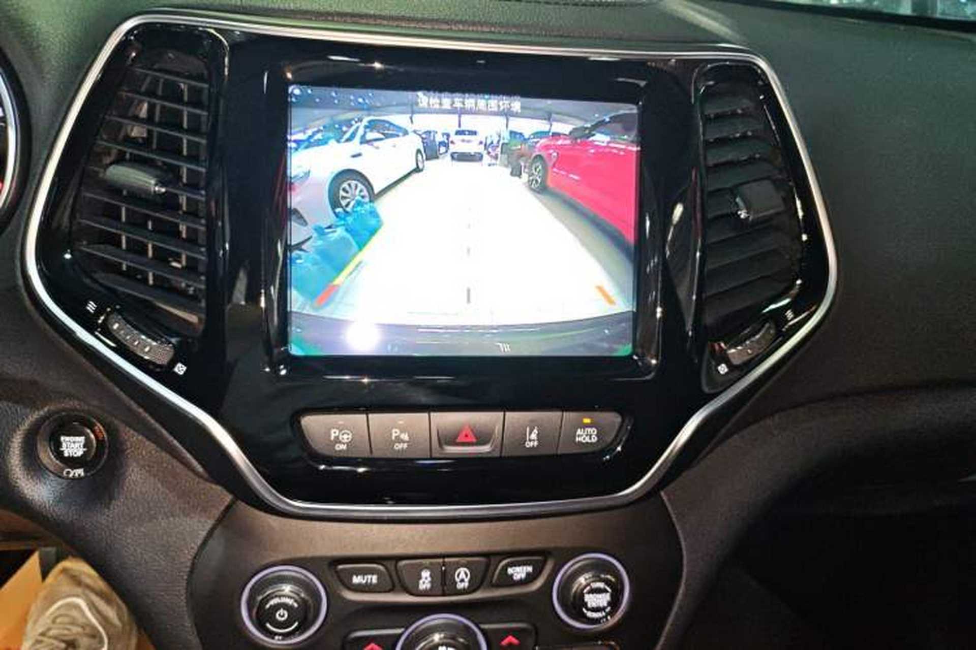 Used Jeep Cherokee 2019 2.0T Four-Wheel Drive All-Round Version China VI Audio And AC Panel