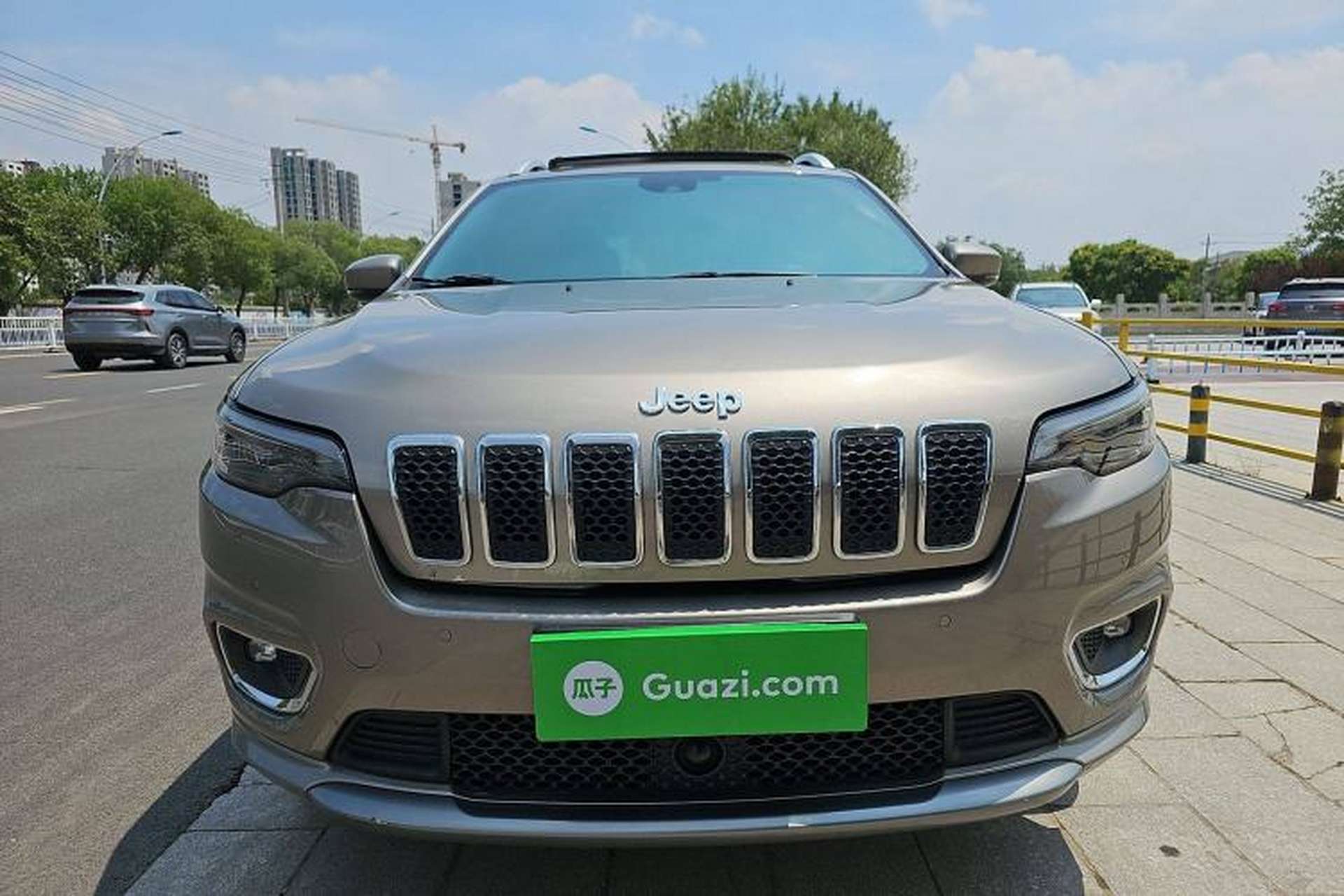 Used Jeep Cherokee 2019 2.0T Four-Wheel Drive All-Round Version China VI Exterior 1