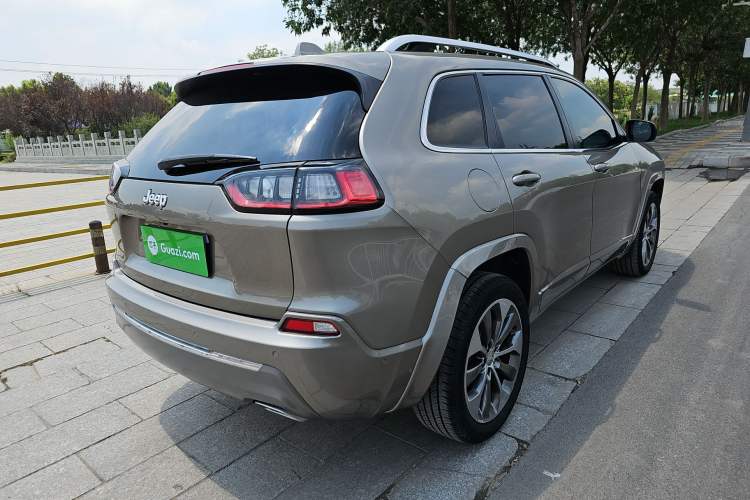 Used Jeep Cherokee 2019 2.0T Four-Wheel Drive All-Round Version China VI Exterior 3