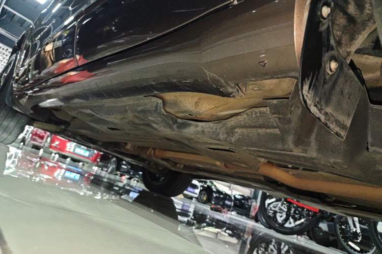 Used Jeep Cherokee 2019 2.0T Four-Wheel Drive All-Round Version China VI Left Side Sill