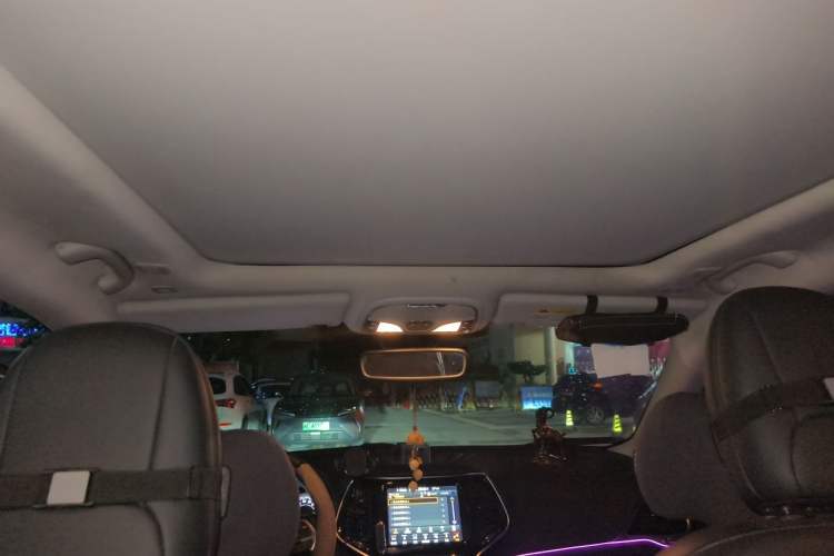 Used Jeep Cherokee 2019 2.0T 2WD Enjoyment Edition China V Headliner