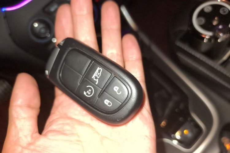Used Jeep Cherokee 2019 2.0T 2WD Enjoyment Edition China V Vehicle Key