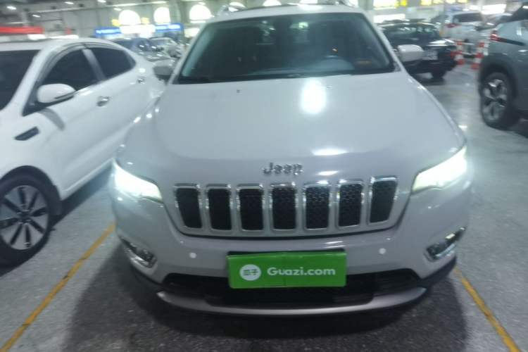 Used Jeep Cherokee 2019 2.0T Two-Wheel Drive Smart Enjoyment Version China VI Front