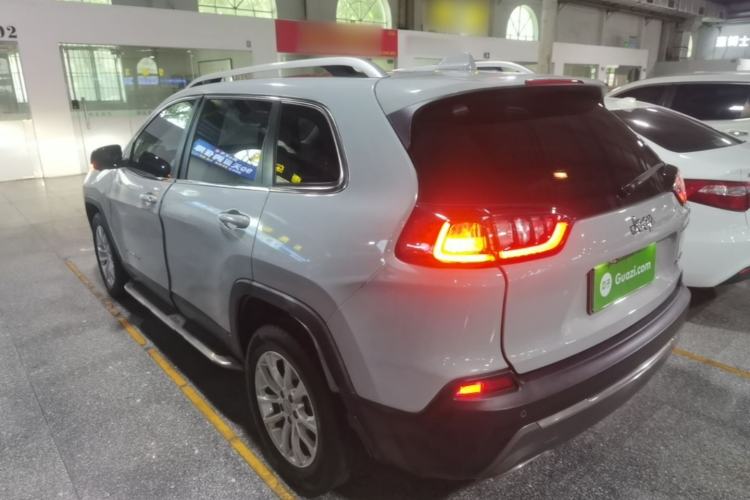 Used Jeep Cherokee 2019 2.0T Two-Wheel Drive Smart Enjoyment Version China VI Rear Left 45 Deg