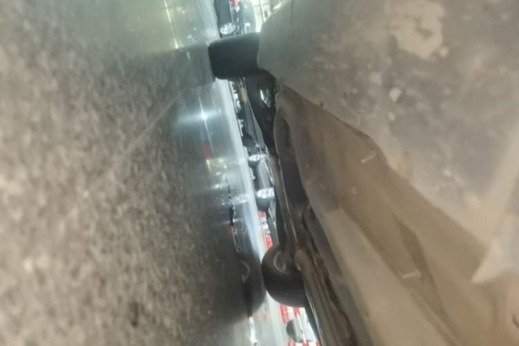 Used Jeep Cherokee 2019 2.0T Two-Wheel Drive Smart Enjoyment Version China VI Right Side Sill