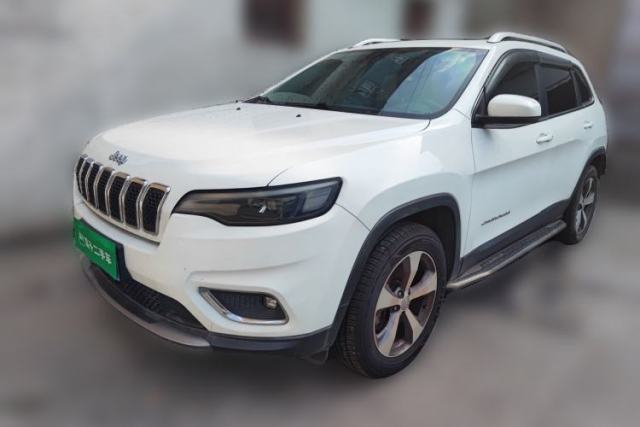 Jeep Cherokee 2019 2.0T Four-Wheel Drive Explorer Edition China V с пробегом