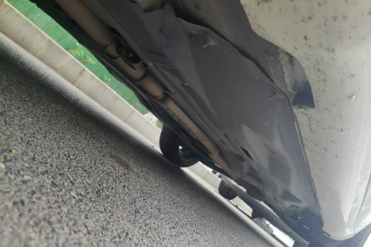 Used Jeep Cherokee 2019 2.0T Four-Wheel Drive All-Round Version China VI Chassis Front Left