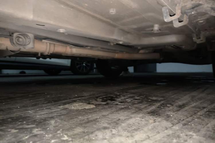 Used Jeep Cherokee 2019 2.0T Two-Wheel Drive Smart Enjoyment Version China VI Chassis Front Left