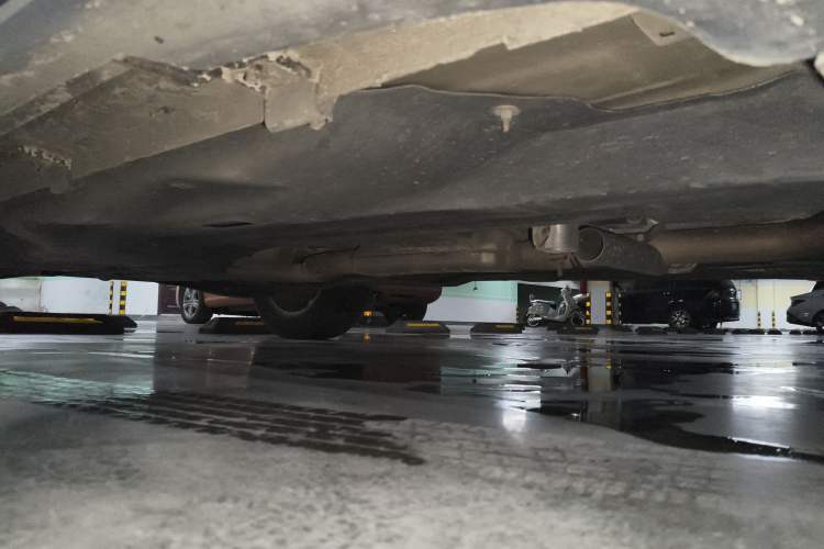 Used Jeep Cherokee 2019 2.0L 2WD Premium Edition China VI Chassis Front Right