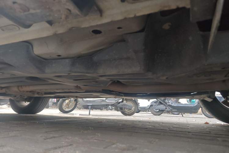 Used Jeep Cherokee 2019 2.0T Four-Wheel Drive Explorer Edition China V Chassis Rear Left