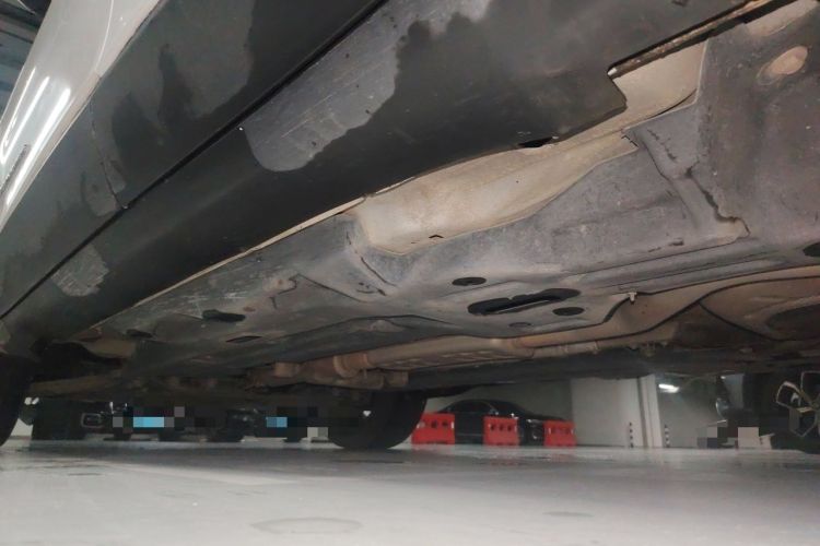 Used Jeep Cherokee 2019 2.0T Two-Wheel Drive Smart Enjoyment Version China V Chassis Rear Left