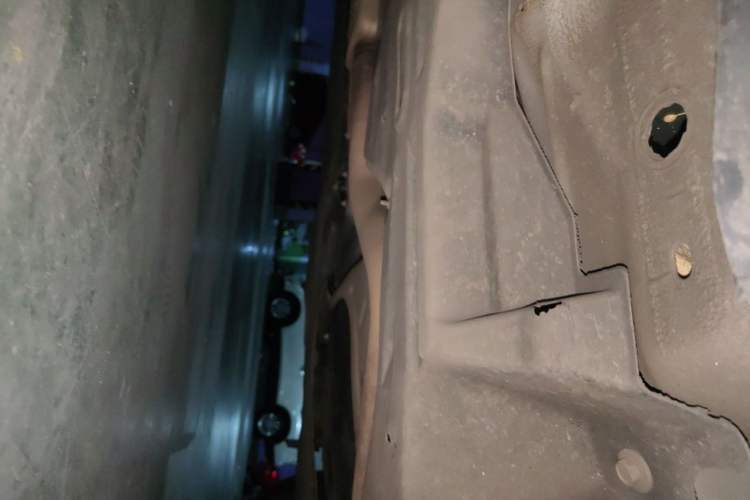 Used Jeep Cherokee 2019 2.0L Two-Wheel Drive Standard Edition China V Chassis Rear Left