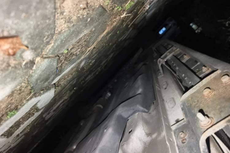 Used Jeep Cherokee 2019 2.0T Two-Wheel Drive Smart Enjoyment Version China V Chassis Rear Left