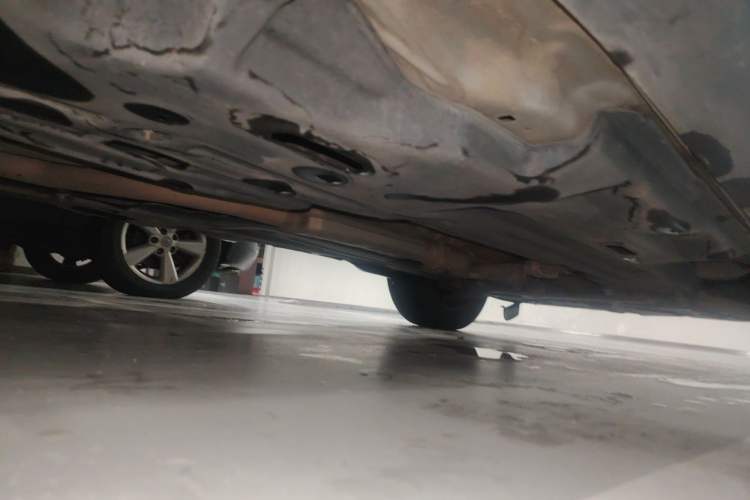 Used Jeep Cherokee 2019 2.0T Two-Wheel Drive Smart Enjoyment Version China V Chassis Rear Right
