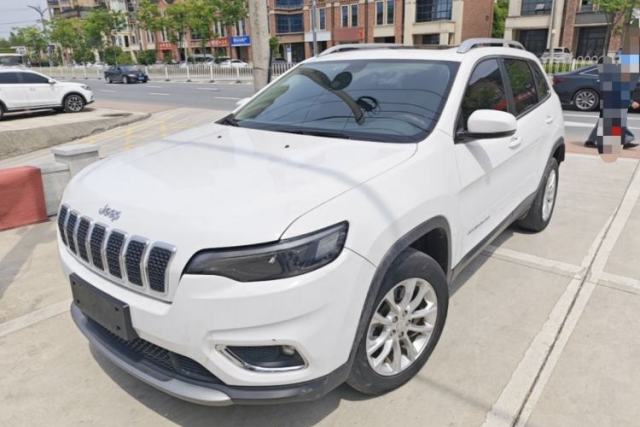 Used Jeep Cherokee 2019 2.0T Two-Wheel Drive Smart Enjoyment Version China V
