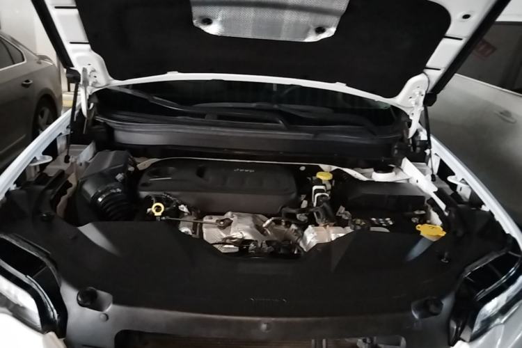 Used Jeep Cherokee 2019 2.0T Four-Wheel Drive Explorer Edition China V Engine Bay