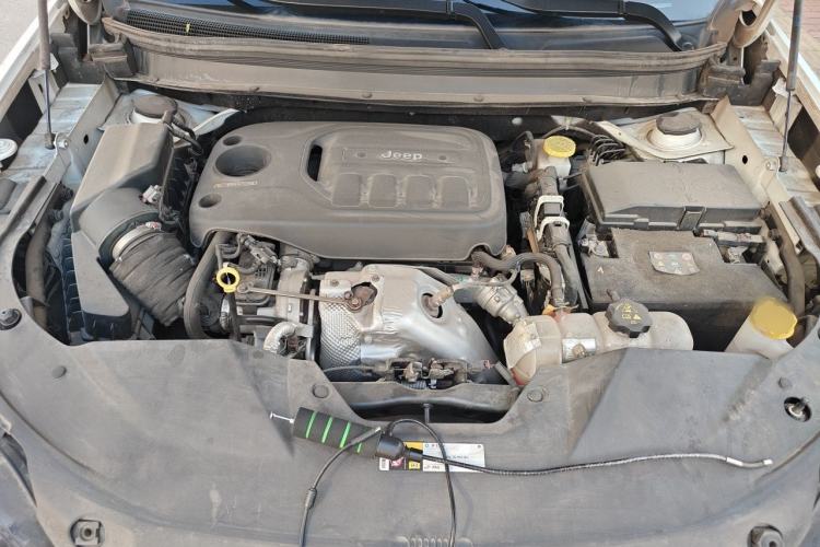 Used Jeep Cherokee 2019 2.0T Four-Wheel Drive Explorer Edition China V Engine Bay