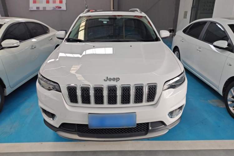 Used Jeep Cherokee 2019 2.0T Two-Wheel Drive Smart Enjoyment Version China VI Exterior 1