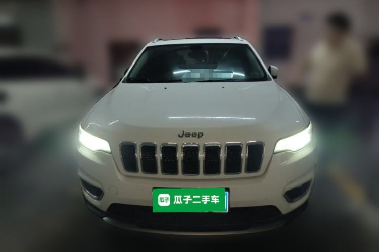 Used Jeep Cherokee 2019 2.0T Two-Wheel Drive Smart Enjoyment Version China VI Exterior 1