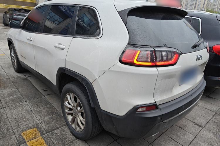 Used Jeep Cherokee 2019 2.0T Two-Wheel Drive Smart Enjoyment Version China V Exterior 2