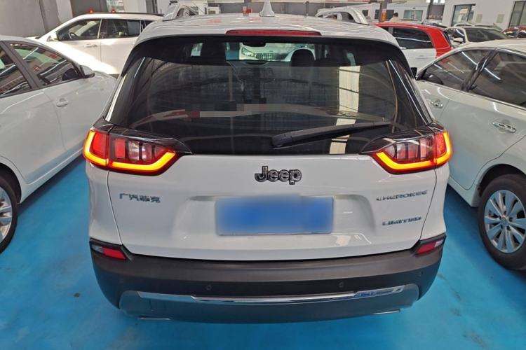 Used Jeep Cherokee 2019 2.0T Two-Wheel Drive Smart Enjoyment Version China VI Exterior 4
