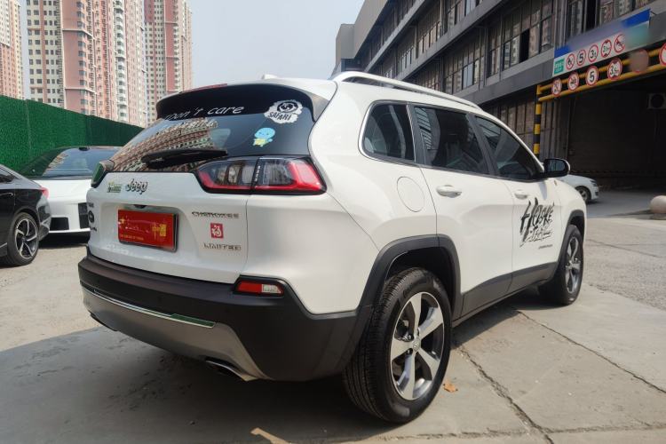 Used Jeep Cherokee 2019 2.0T Four-Wheel Drive Explorer Edition China V Exterior 5