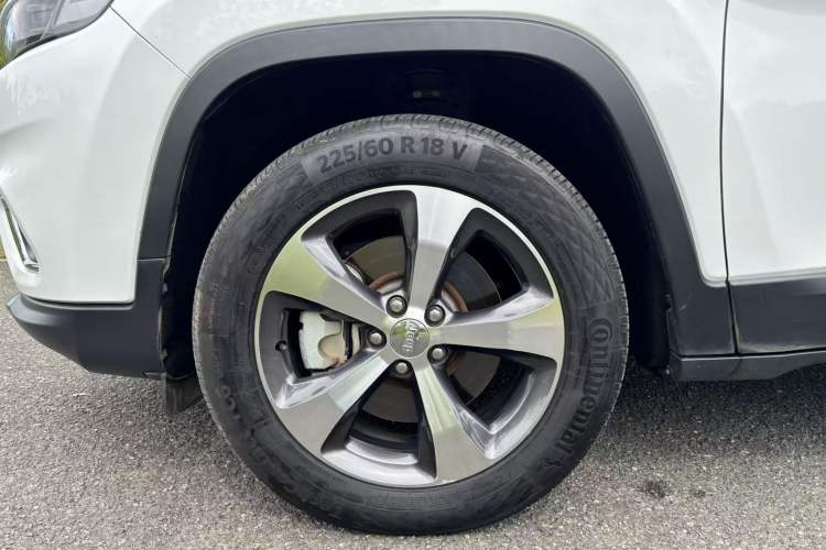 Used Jeep Cherokee 2019 2.0T Four-Wheel Drive Explorer Edition China V Exterior 8