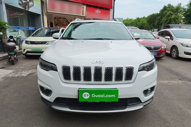 Used Jeep Cherokee 2019 2.0L Two-Wheel Drive Premium Edition China V Emission Standard Front
