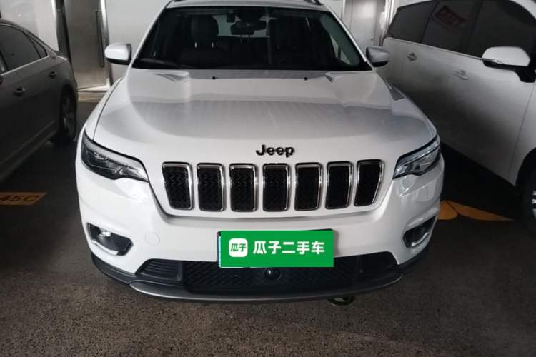 Used Jeep Cherokee 2019 2.0T Four-Wheel Drive Explorer Edition China V Front