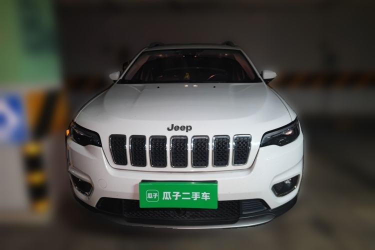 Used Jeep Cherokee 2019 2.0T Four-Wheel Drive Explorer Edition China VI Emission Standard Front