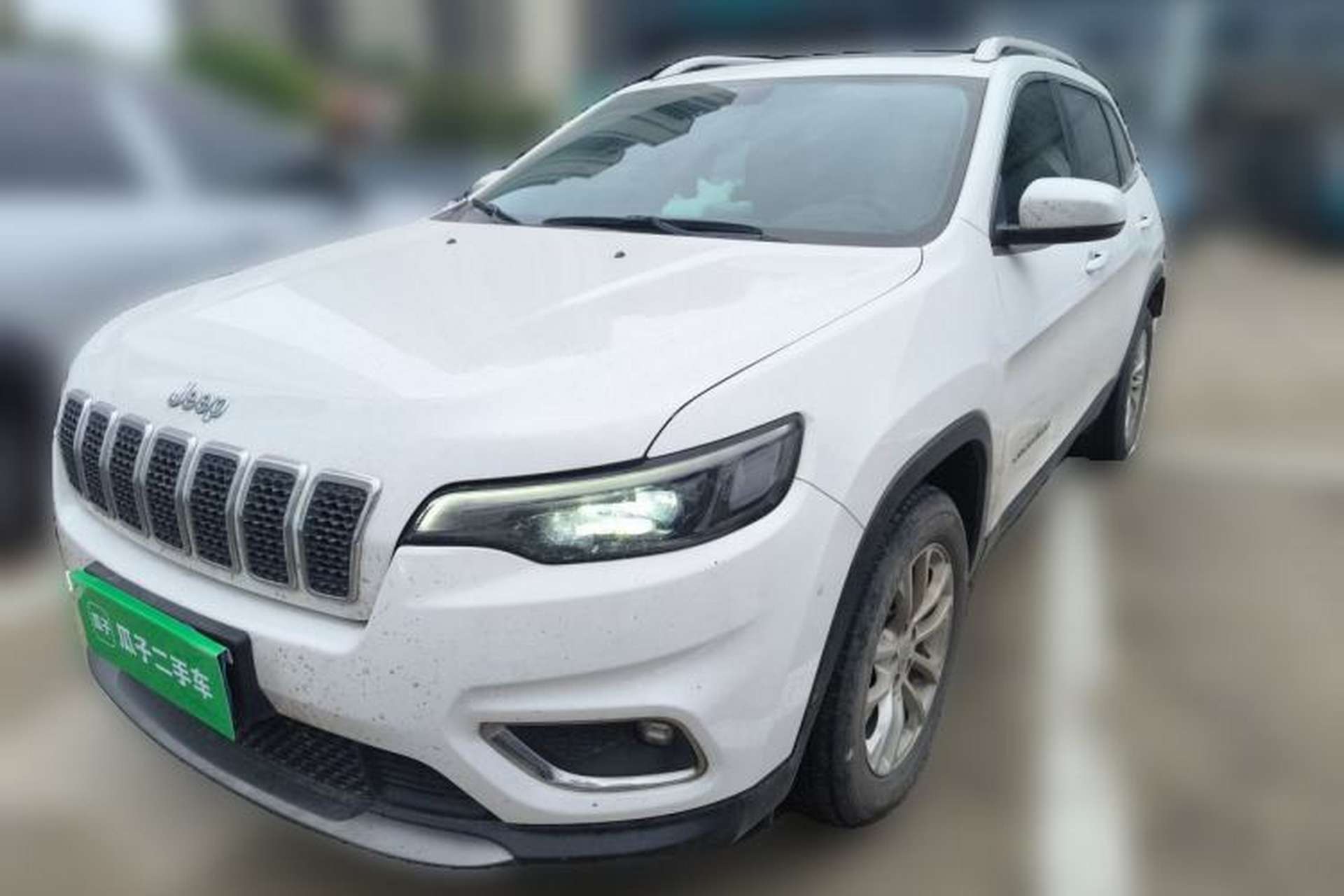 Used Jeep Cherokee 2019 2.0T Two-Wheel Drive Smart Enjoyment Version China VI Front Left 45 Deg