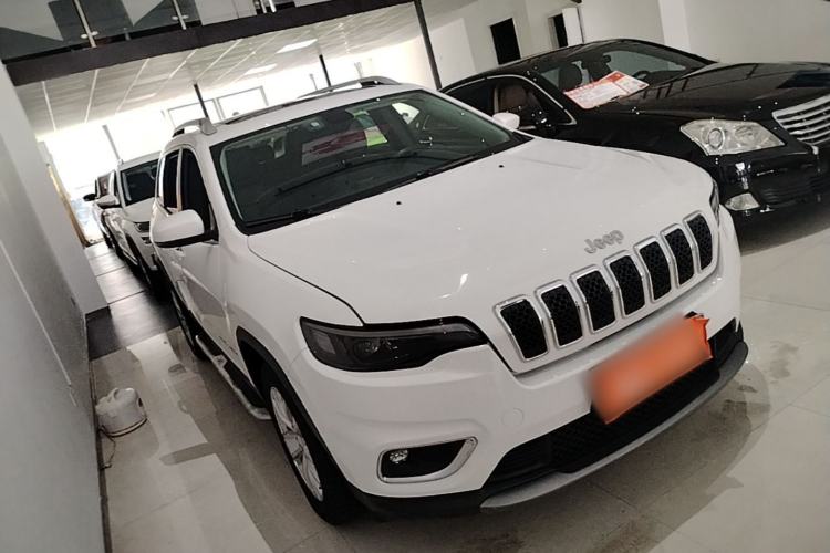 Used Jeep Cherokee 2019 2.0T Two-Wheel Drive Smart Enjoyment Version China V Front Right 45 Deg