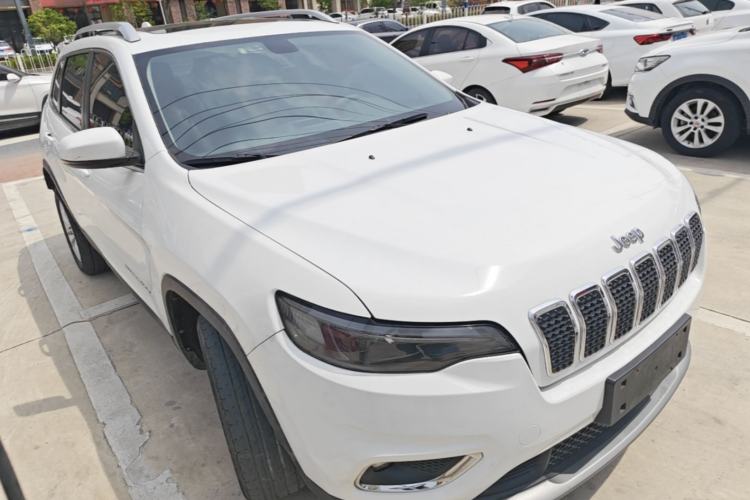 Used Jeep Cherokee 2019 2.0T Two-Wheel Drive Smart Enjoyment Version China V Front Right 45 Deg