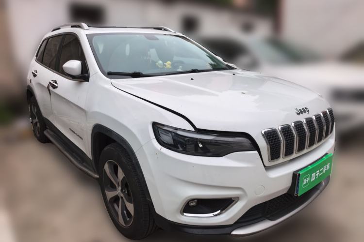 Used Jeep Cherokee 2019 2.0T Four-Wheel Drive Explorer Edition China VI Emission Standard Front Right 45 Deg