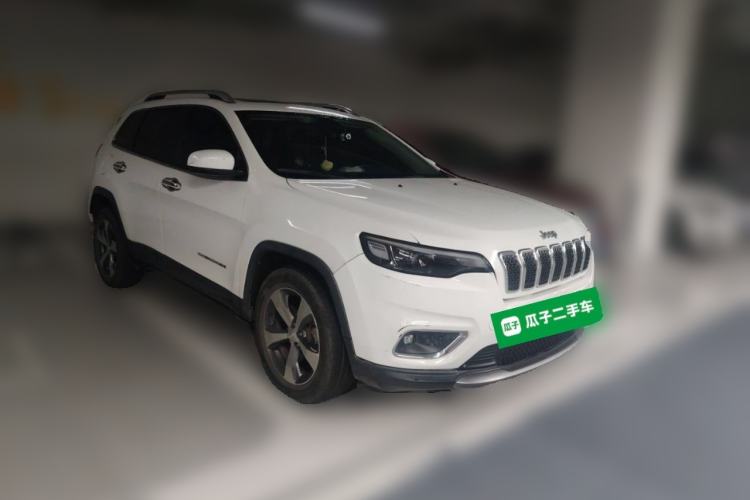 Used Jeep Cherokee 2019 2.0T Two-Wheel Drive Smart Enjoyment Version China V Front Right 45 Deg