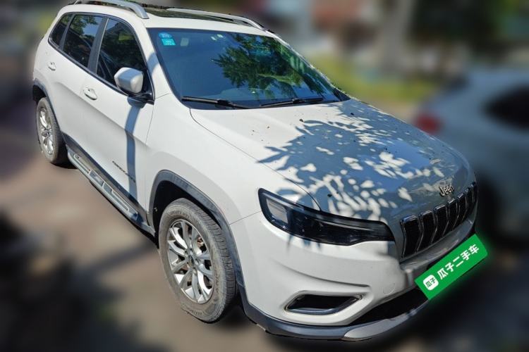 Used Jeep Cherokee 2019 2.0T Two-Wheel Drive Smart Enjoyment Version China VI Front Right 45 Deg