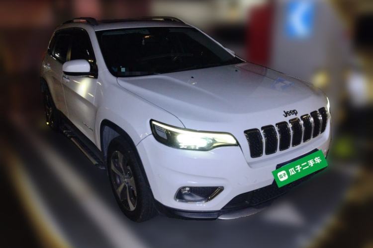 Used Jeep Cherokee 2019 2.0T Four-Wheel Drive Exploration Edition + Autonomous Driving Smart Package China V Front Right 45 Deg