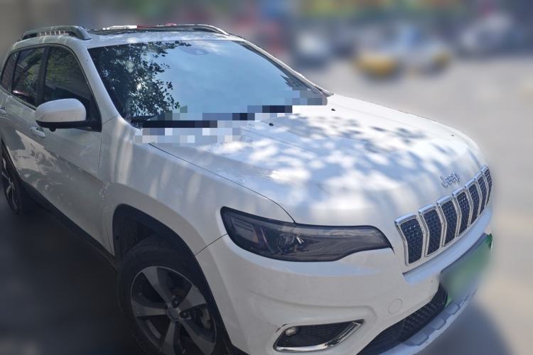 Used Jeep Cherokee 2019 2.0T Four-Wheel Drive Exploration Edition + Autonomous Driving Smart Package China V Front Right 45 Deg